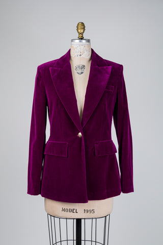 Blazer cintré en velours magenta profond (8)