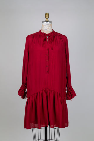Red dress with ruffled hems (6)