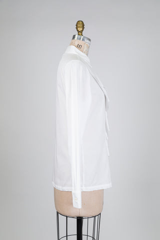 Chemisier blanc asymétrique à volants (4-8-10)