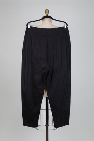 Black wrap-style cargo pants with pockets (L)