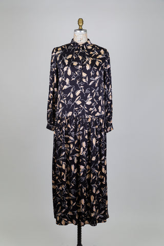 Navy floral shirt dress with a low waist (6)