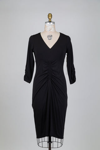Robe noire à col en V et fronces (XS-M-L)