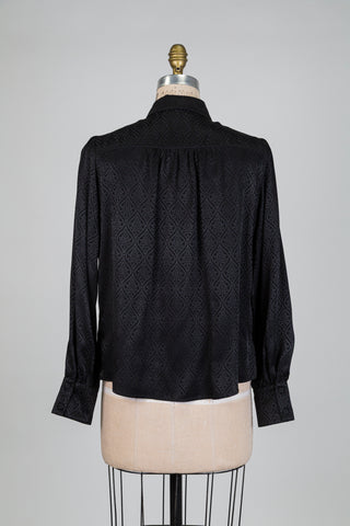 Flowy black blouse with damask pattern (4-6)