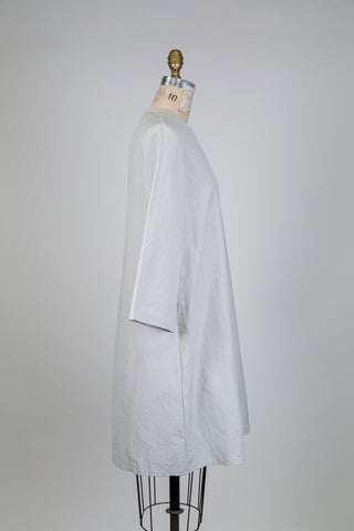 Pearl grey tunic with subtle opening (S)