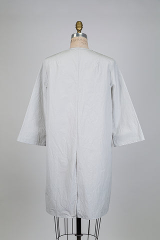 Pearl grey tunic with subtle opening (S)