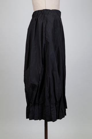 Black pleated hem skirt (S)