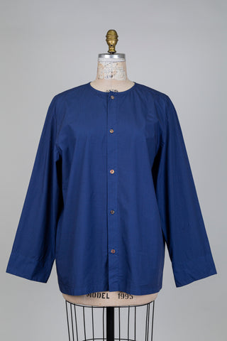 Chemisier bleu profond à col rond (M)