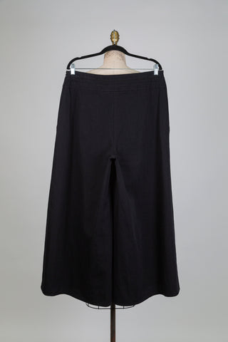 Soft-touch black culottes (L)