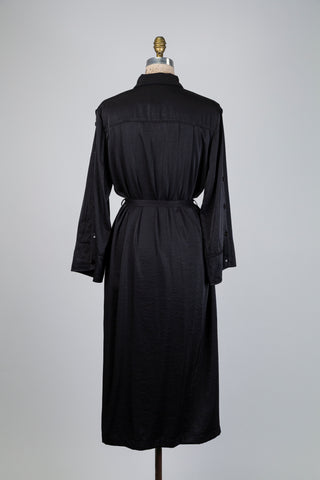 Robe chemisier noire à manches boutonnées (8)
