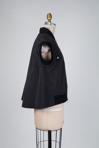Black sleeveless bomber jacket (2+4)