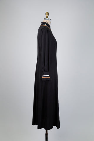 Black shirt dress with contrasting details (6)