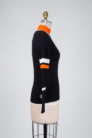 Black sweater with contrasting details (M)
