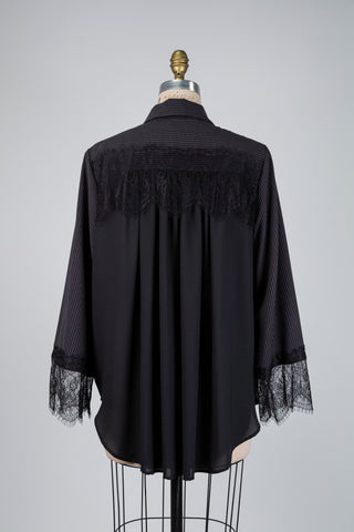Black shirt with lace details (14/16)