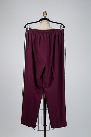 Burgundy trousers with contrasting piping (10)
