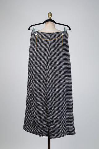 Black palazzo pants with embossed stripes (8+10)