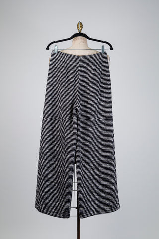Black palazzo pants with embossed stripes (8+10)