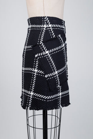 Jupe en tweed noir et blanc à franges (2)