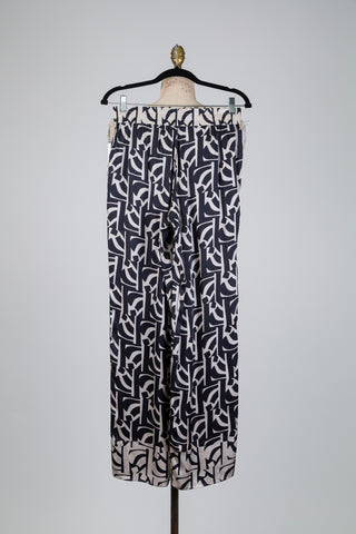 Pantalon fluide noir à motif abstrait (6)