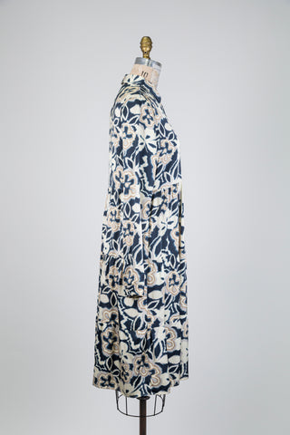 Robe à volants imprimé floral marine et crème (6)