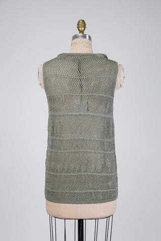 Débardeur vert militaire col V en maille filet (TU)