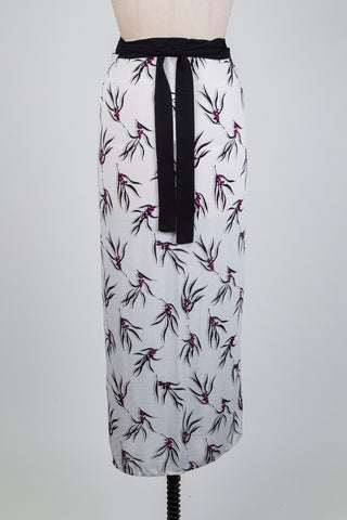 Jupe paréo blanche à feuillage et baies fuchsia (S)