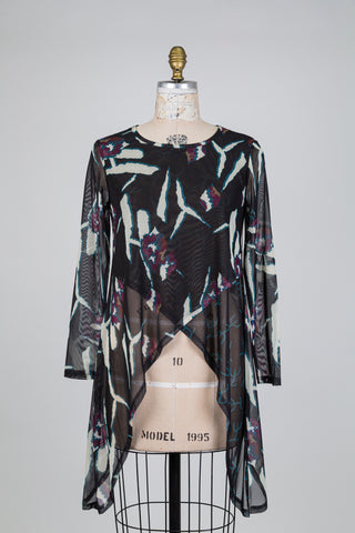 Abstract tribal tunic with an asymmetrical cut (S)