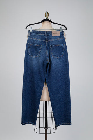 Dark blue denim jeans with faded thighs (6)