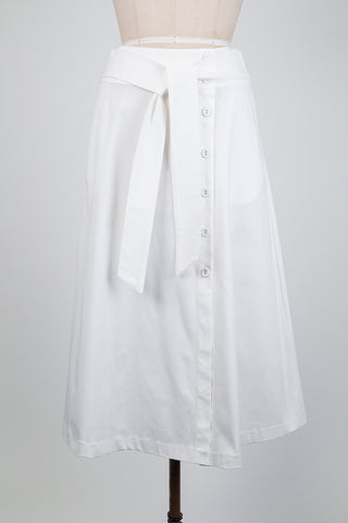 White skirt with tie waist and button placket (6)