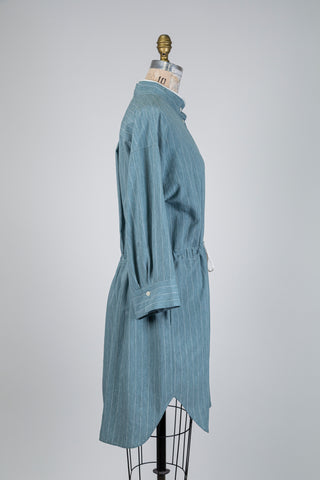 Robe chemisier vert eucalyptus à fine rayures (6)