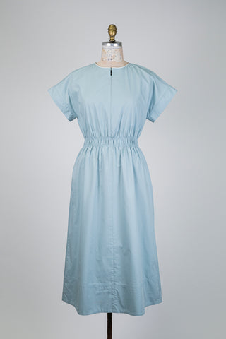 Aqua fitted dress with a luminous collar (6)