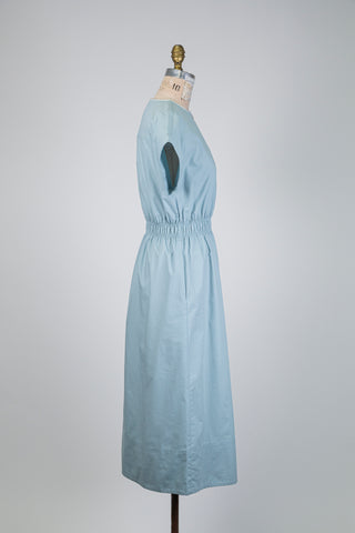 Aqua fitted dress with a luminous collar (6)