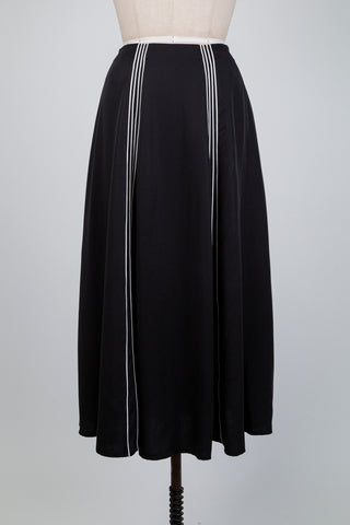 Black A-line skirt with white piping (6)