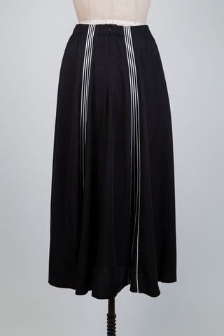 Black A-line skirt with white piping (6)