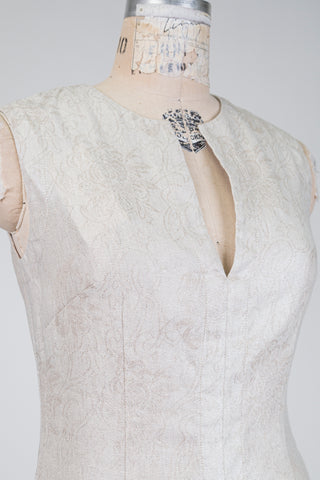 Robe beige scintillant à jacquard floral (6)
