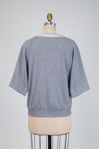 Grey fleece hoodie with a kangaroo pocket (6)