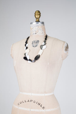Collier coeurs amoureux noir et blanc (TU)