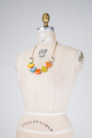 Collier à galets contemporains arlequin (TU)