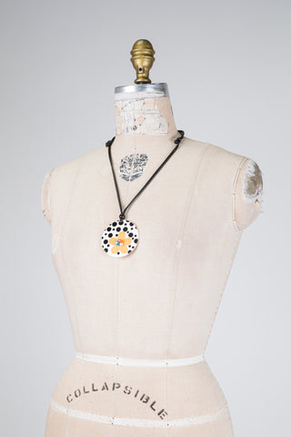 Collier charme floral éclat nacré (TU)