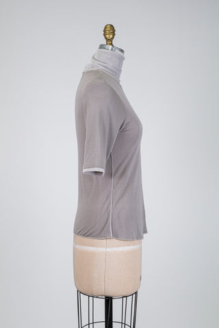 Grey T-shirt with a glittering high-neck collar (6)