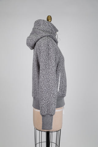 Veste hoodie grise bouclette à col montant (6)