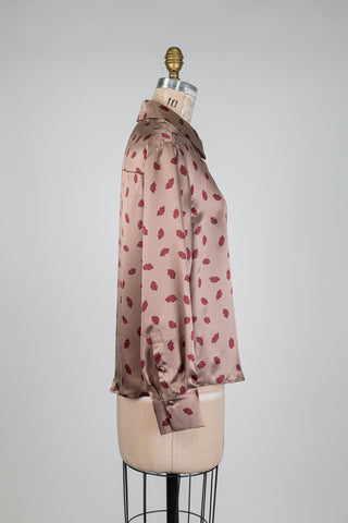 Silk blouse with kisses (4-8-10-12)