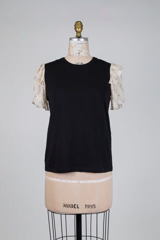 Black T-shirt with gold curl sleeves (XS+S)