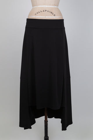 Black skirt with straight hem (L-XL)