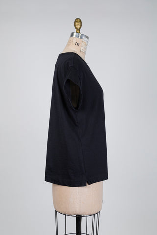 Black T-shirt with kitten heart design (M+L)