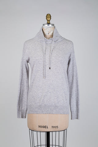 Chandail gris chiné à col montant (6)