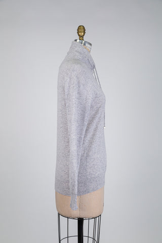 Chandail gris chiné à col montant (6)