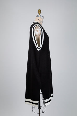 Black tank dress with white accents (14/18)