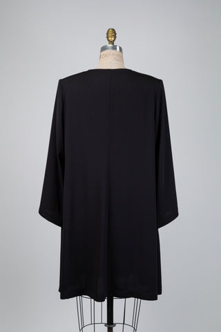Black dress with split cape sleeves (14/16)