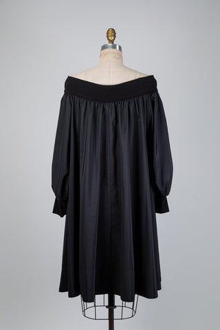 Robe noire ample à encolure Bardot I(14/18)