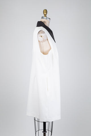 Robe blanche à col amovible orné de strass (14/16)